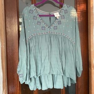 Boho style embroidered blouse. Size XL.